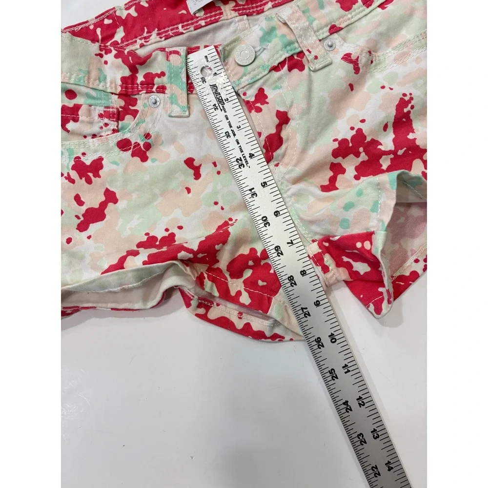 Levis Womens Paint Splatter Camo Denim Shorts Red Green Tan Low Rise Size 28